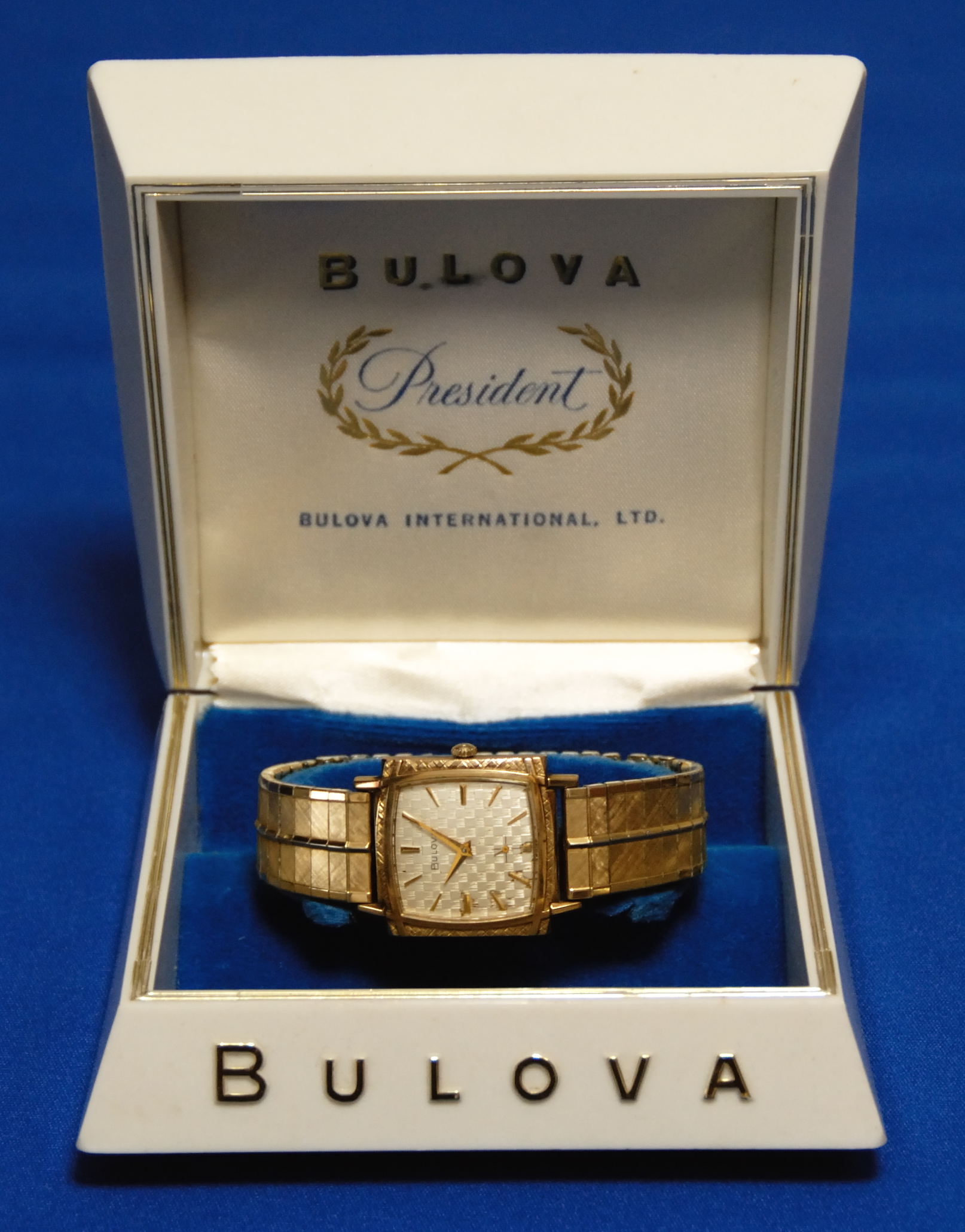 BULOVA-01_1.jpg