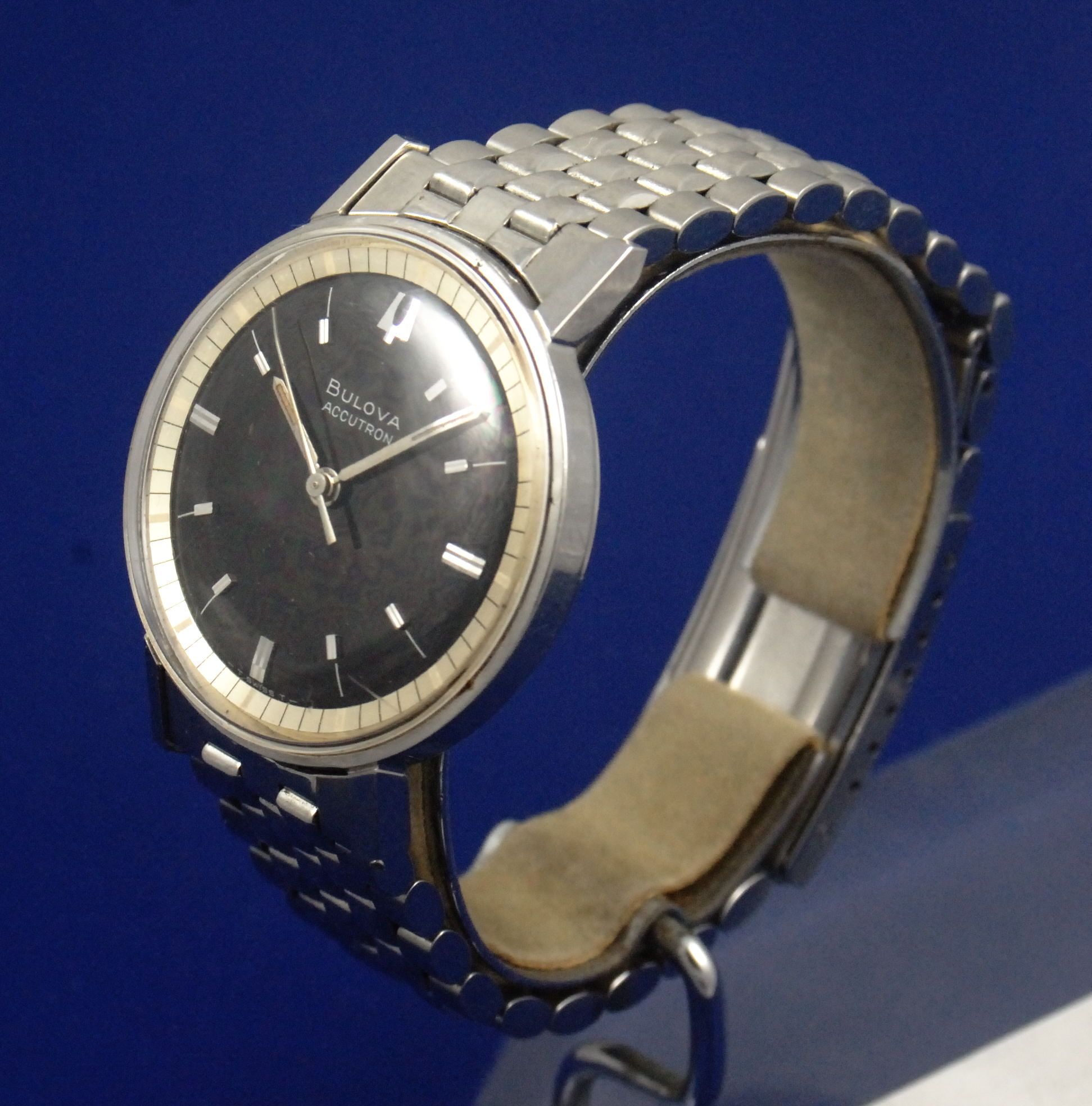 Bulova_Accutr-01_3.jpg